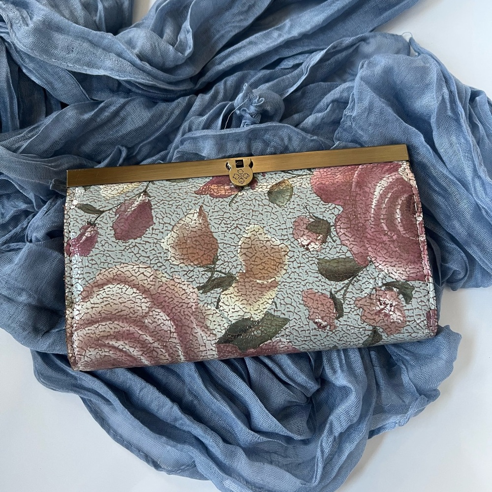 Patricia Nash Crackled Rose Garden Wallet